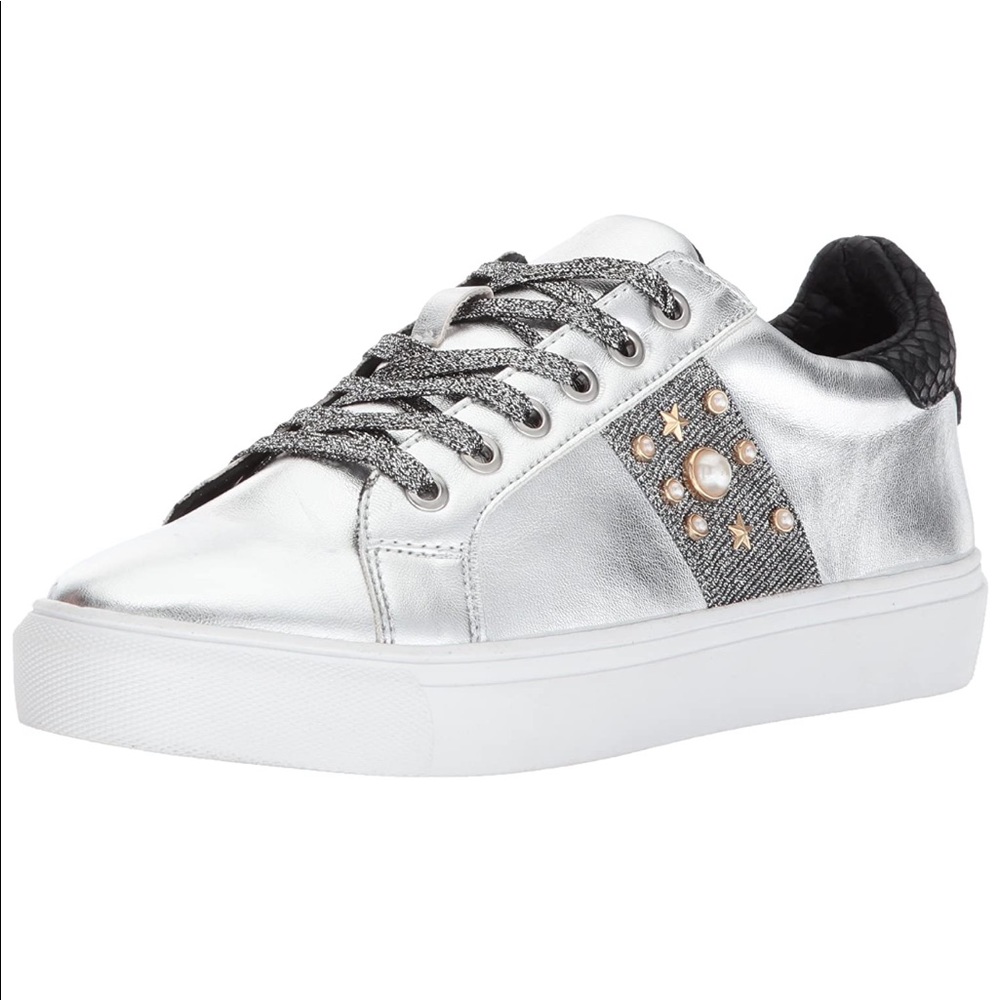 Steve Madden women’s Cory fashion sneaker